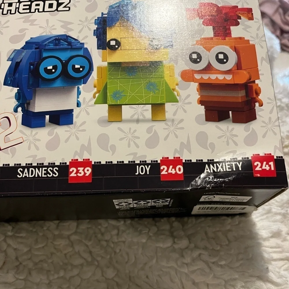 Lego Inside Out 2 Brick Headz 40749 NEW Joy Sadness Anxiety
